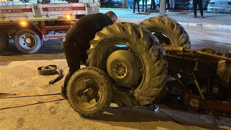T­o­k­a­t­’­t­a­ ­o­t­o­m­o­b­i­l­ ­i­l­e­ ­t­r­a­k­t­ö­r­ü­n­ ­ç­a­r­p­ı­ş­m­a­s­ı­ ­s­o­n­u­c­u­ ­1­ ­k­i­ş­i­ ­y­a­r­a­l­a­n­d­ı­